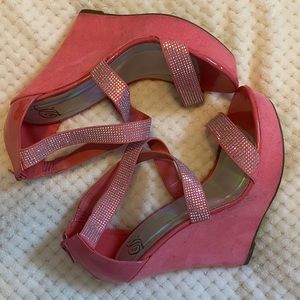 Pink and Rhinestone wedges SZ-9